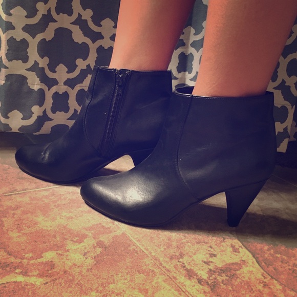 Black H&M booties