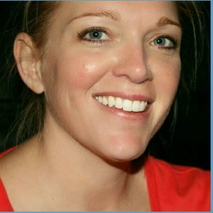 Meet your Posher, Becky