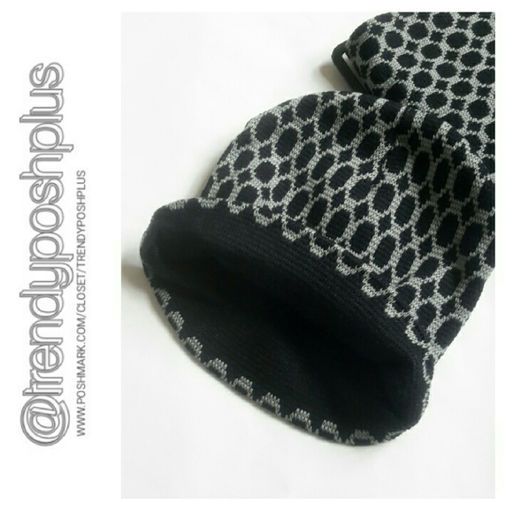 George Pattern Print Infinity Scarf & Beanie Set - Picture 3 of 3