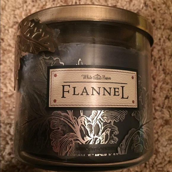 Bath and Body Works 3 wick candle