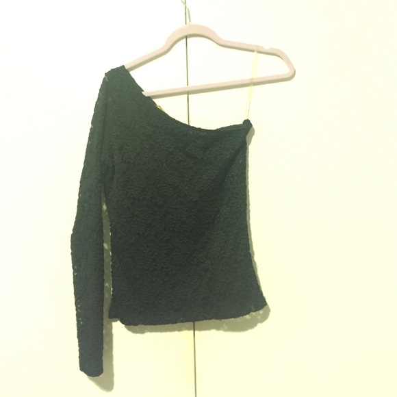 One shoulder lace top