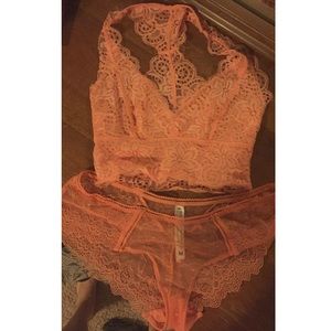 Lace peach bralette + underwear