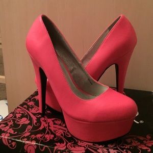 Hot Pink high heels 💝