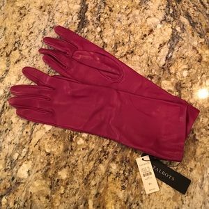 NWT Talbots 100% leather gloves