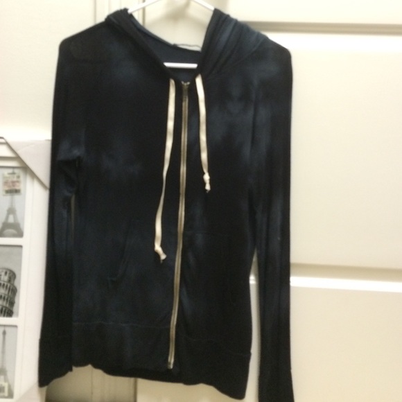 Brandy Melville Jackets & Blazers - Brandy Melville black tie dye hoodie