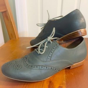 Medici brand oxfords