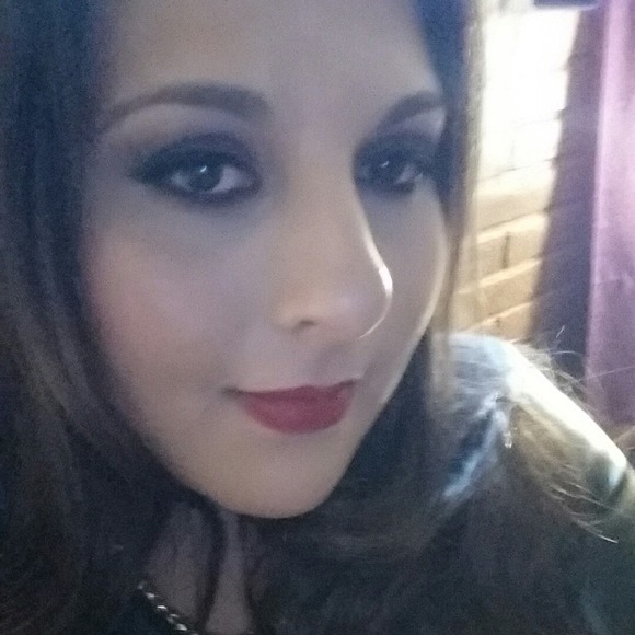 Meet your Posher, Jandy - Picture 1 of 1