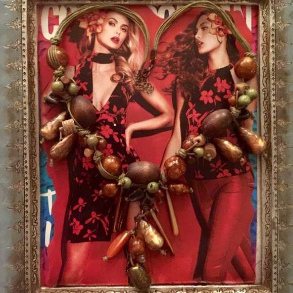 Vintage Jewelry - 24"OF WOODEN VINTAGE BLISS BROWN GOLD ORANGE GREEN