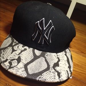 NEW YORK YANKEES Official Snakeskin Hat ⚾️