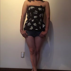 Brand Hollister, no tags, brand new. No refund.