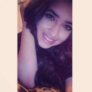 Meet your Posher, Mona