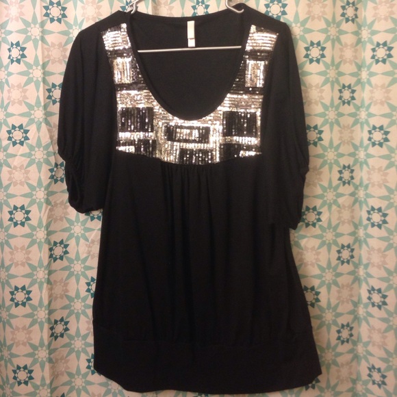 1x sequin blouse!