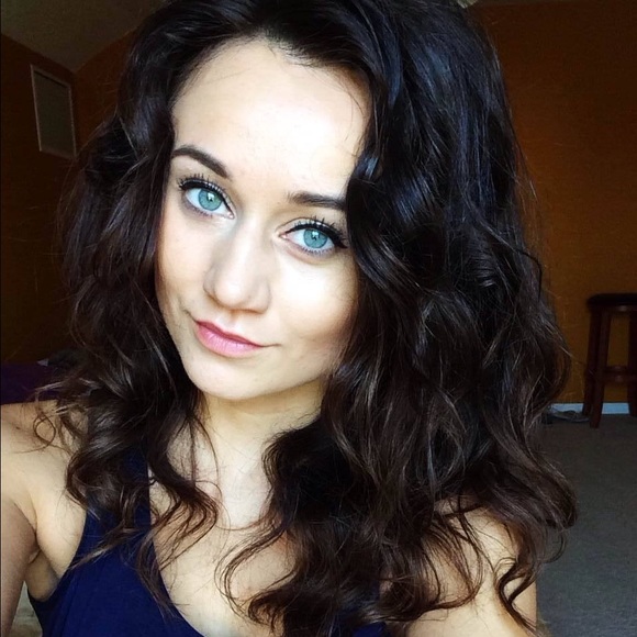 Meet your seller! 💕 - Picture 4 of 4