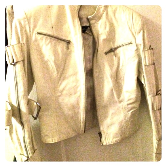 White leather jacket - Picture 1 of 3