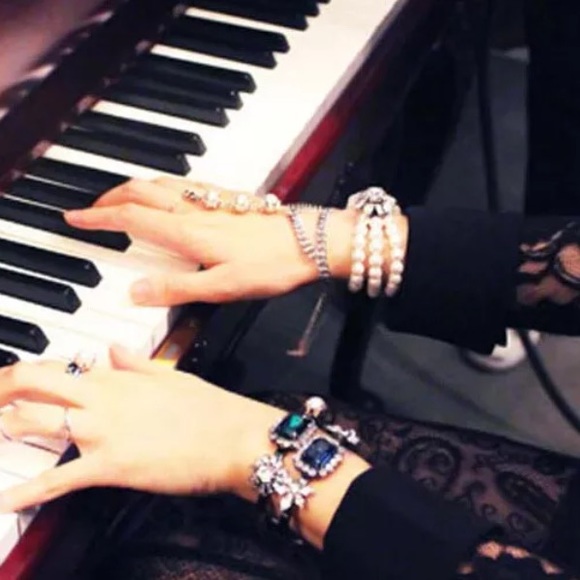 🎉2XHP🎉New Silver Toned Chain Pearl Bracelet Ring