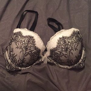 VS Bra.