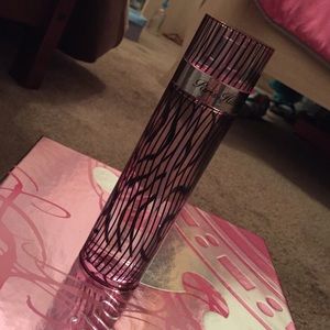 Paris Hilton Perfume ✨