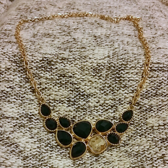 🎉HP 2/10 Insta-chic party🎉 Statement Necklace
