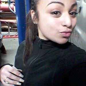 Meet your Posher, Violet