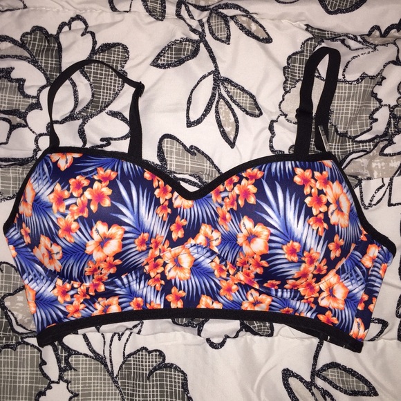 PINK Victoria's Secret Other - Victoria's Secret PINK Bra Top
