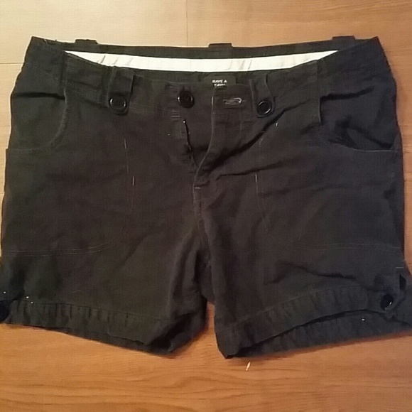 Kavu black shorts
