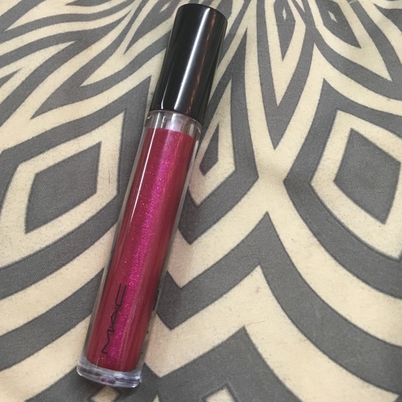 MAC limited edition dazzleglasscreme radiant jewel