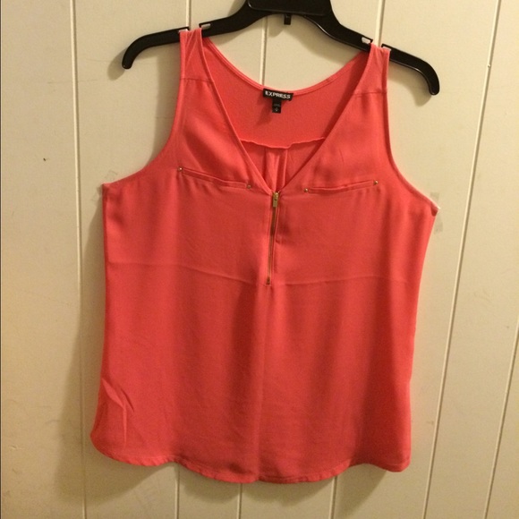 Sleeveless V-neck blouse