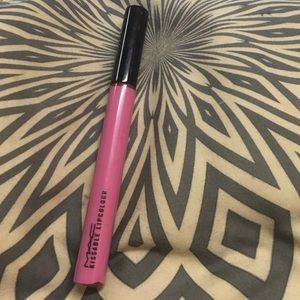 MAC kissable lipcolour in vanity fair