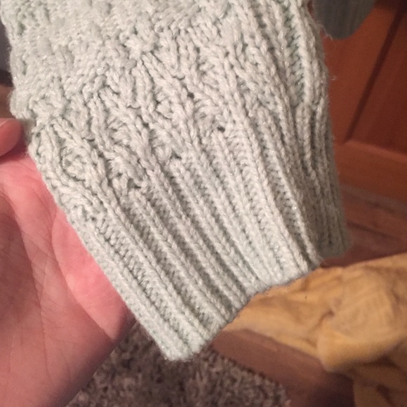 Mint green sweater - Picture 4 of 4