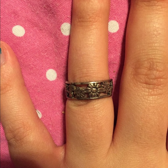 ✨flower ring✨ - Picture 2 of 2