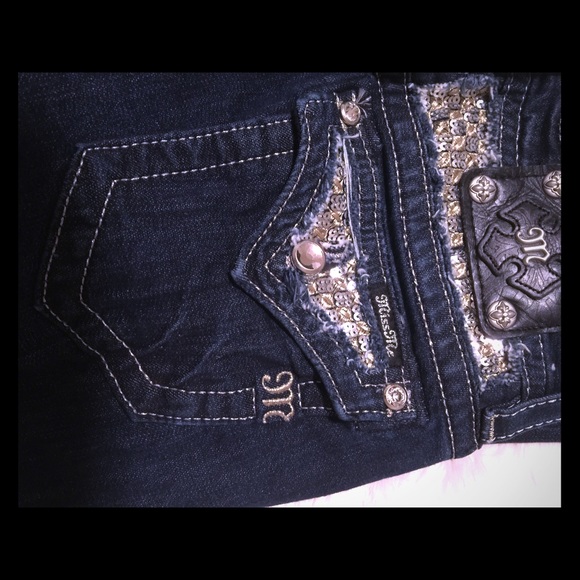 Miss Me Straight leg jeans