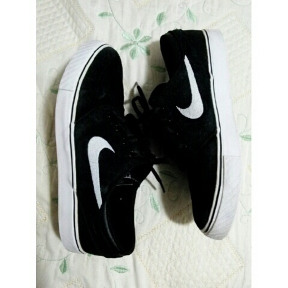 Nike Stefan Janoski black canvas skate shoes