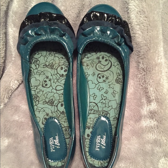 Blue/green flats