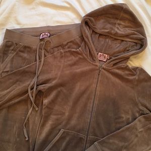 Juicy Velour Sweat Suit