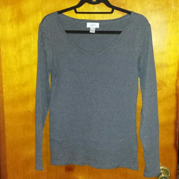 Ann Taylor Loft Grey long-sleeved v-neck tee