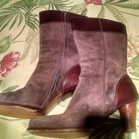 UGG BROWN SUEDE BOOTS WITH LEATHER TRIM