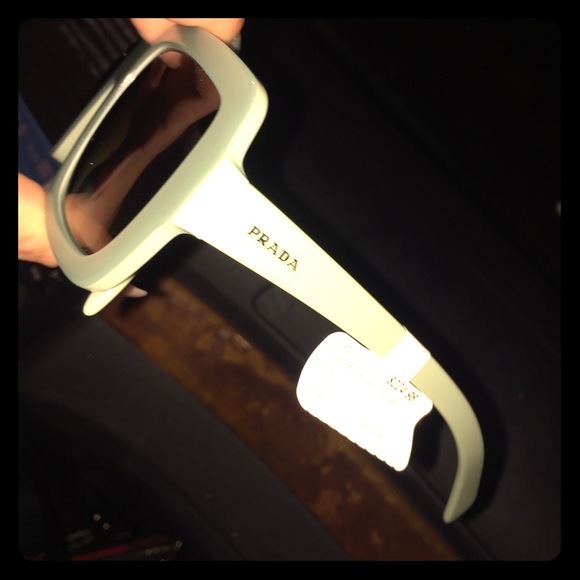 PRADA sunglasses new w/ tags