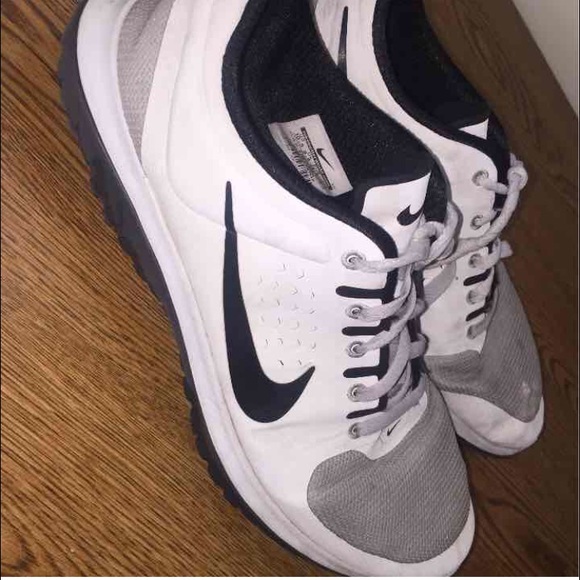 MENS nikes 10.5 good condition