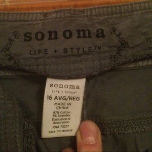 Sonoma gray capri pants