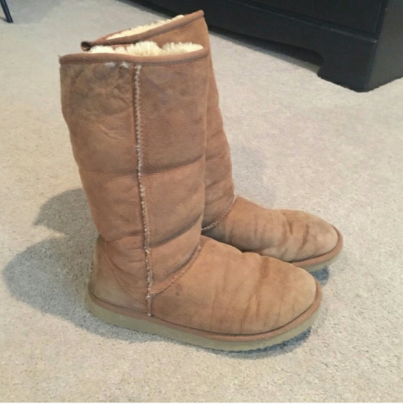 SOLD LOCAL Chestnut Uggs BUY $40 TRADE $60 - Picture 2 of 3