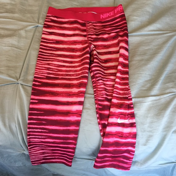 NIKE PRO DRI-FIT WORKOUT CAPRI PANTS! 🏃🏼