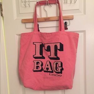 Gorgeous "it bag" by Bebe w/bling