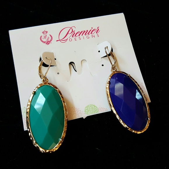 Reversible earrings, turquoise or blue