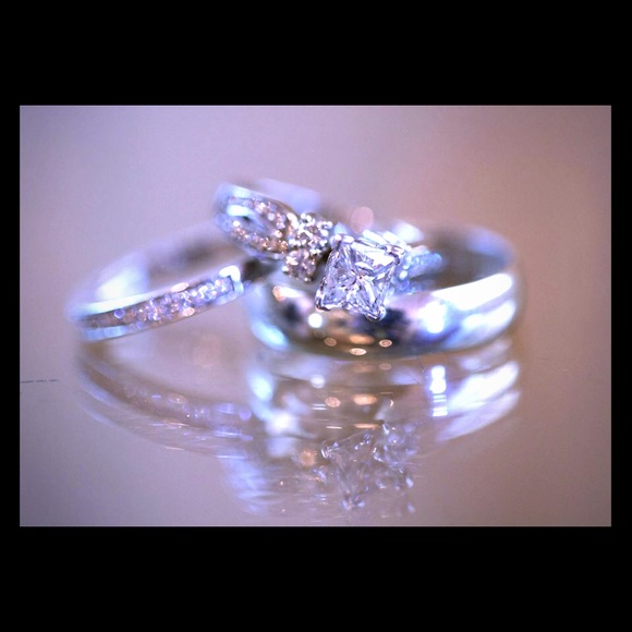 Engagement ring and wedding band