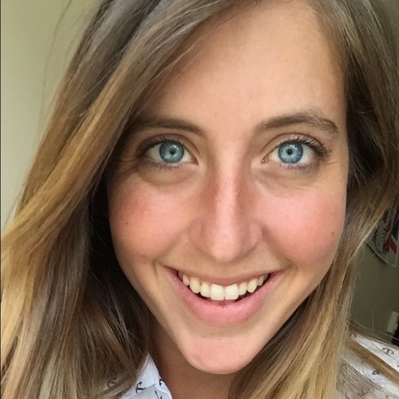 Meet your Posher, Ashley - Picture 1 of 1