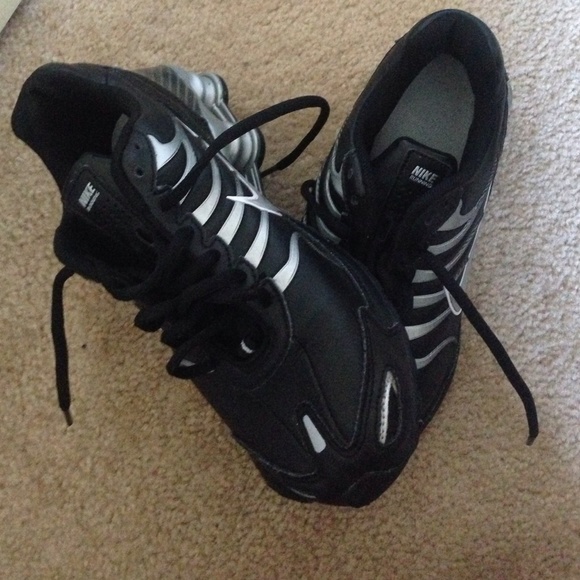 Black Nike Shox Sale