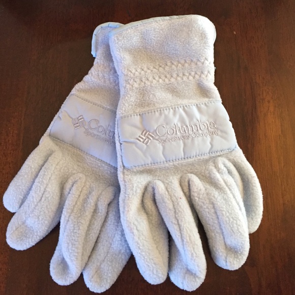 NEVER WORN LIGHT BLUE COLUMBIA GLOVES!!!