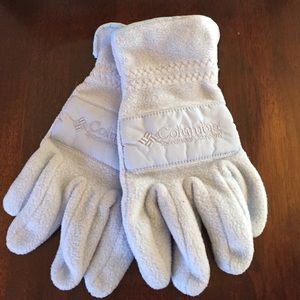 NEVER WORN LIGHT BLUE COLUMBIA GLOVES!!!