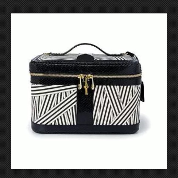 Henri Bendel Large Cosmetic Case Travel Luggage
