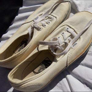 ⚠️BLACK FRIDAY SALE⚠️Cream/off white vans